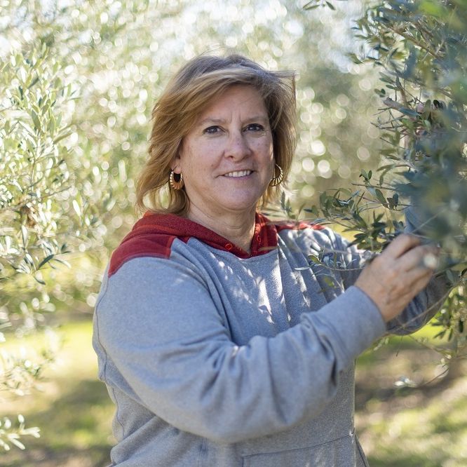 Lone Star Olive Ranch Farmer Cathy 2 Small